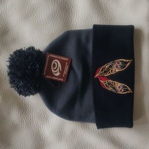 'Feather' Indigenous design by Gene Suyu Pom Pom Toque